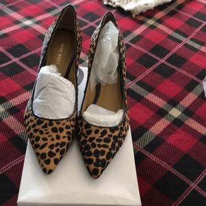 Nine West leopard skin Pump 2 1/2 inch heel